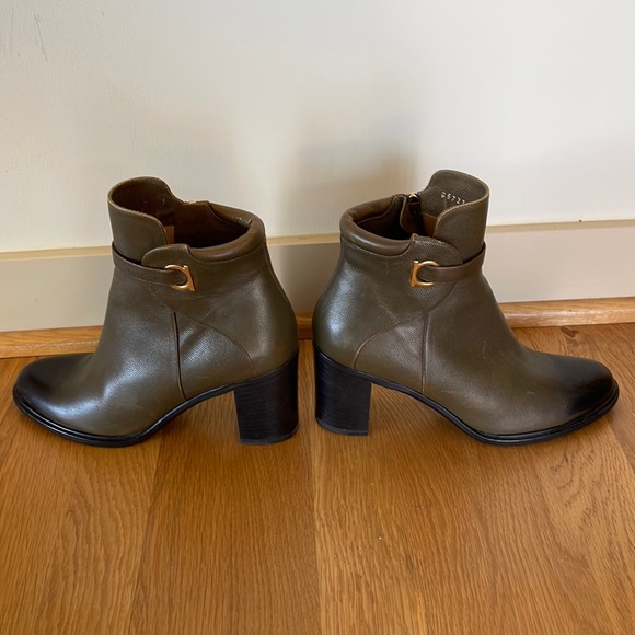 SALVATORE FERRAGAMO Florian Green Ombré Block-Heel Booties Gancini Logo Size 7 - Picture 3 of 12